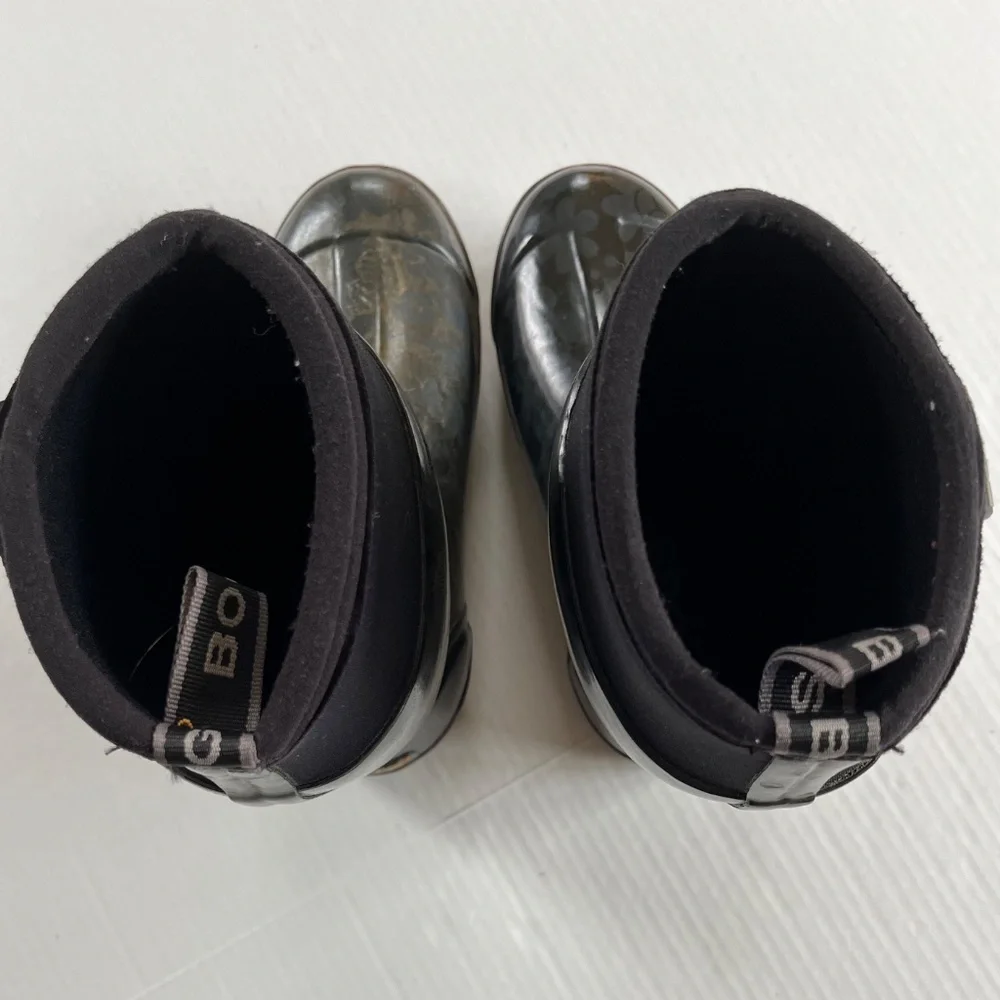 Bogs Womens US 6 Taylor Corsage‎ Black Boots Pull On Non Slip Rubber Waterproof